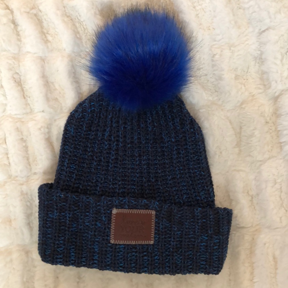 LOVE YOUR MELON POM HAT!!